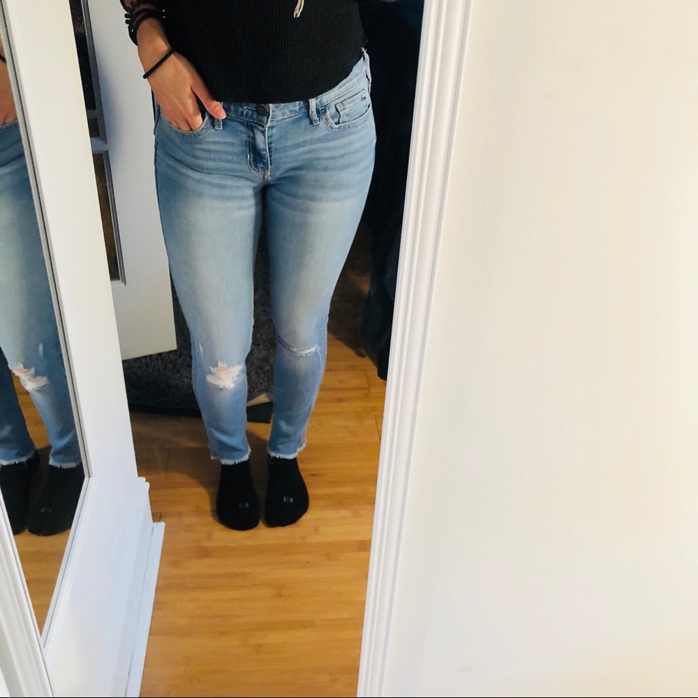 Hollister low rise crop skinny jeans